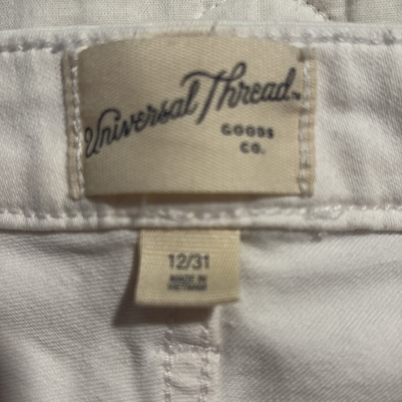 Universal Thread White Distressed jeans - Picture 3 of 4